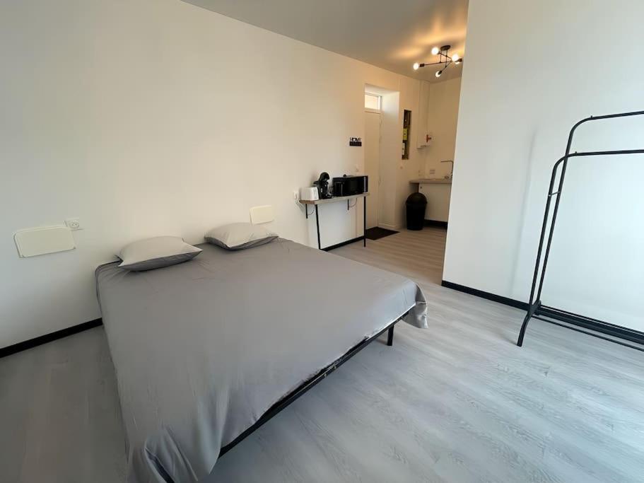 Studio B2 20M2 Cosy 5Min A Pied Des Gares Roanne Exterior photo
